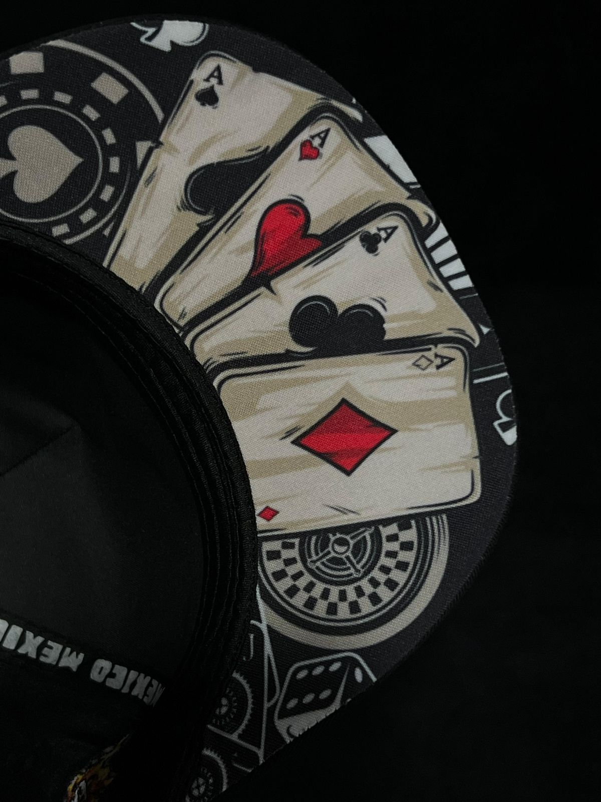 🎩🃏 ¡LA GORRA DEL JUGADOR! 🃏♠️ Apuesta con Estilo 🎲🔥